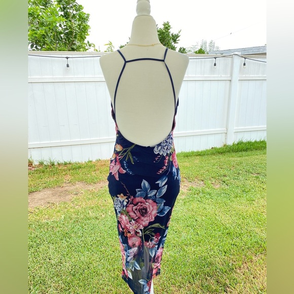 NWOT Blue and flower Print Women’s Midi Dress Size XS-S - Picture 3 of 9